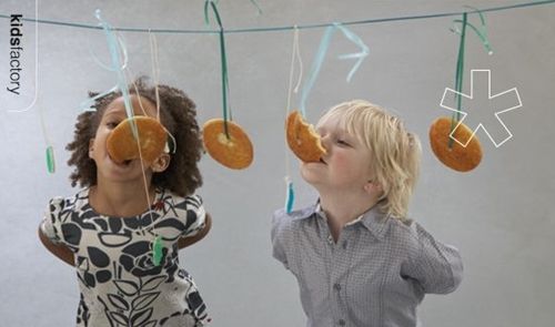 Juegos para niños: ¿Quién se come antes la galleta?