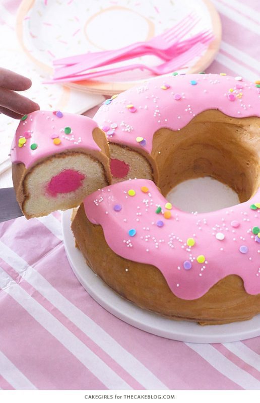 Tarta de cumpleaños original y creativa: ¡donut gigante!