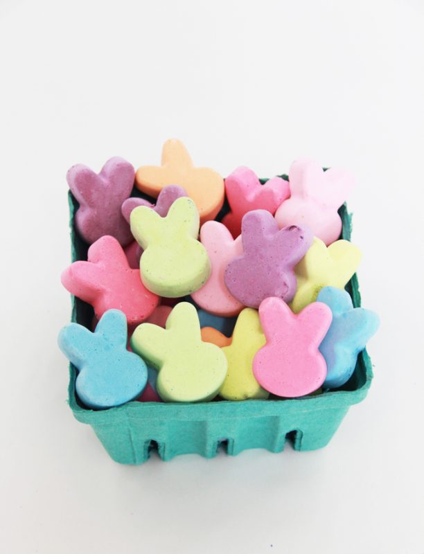 Manualidades infantiles: ¡haz tus propias tizas de colores!