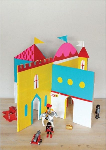 Manualidades para Niños: Un castillo de cartón para los playmobil