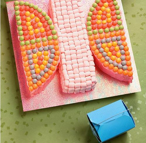 Tarta de cumpleaños, mariposa de colores