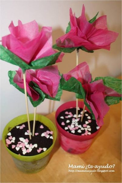 Manualidades con niños: cómo hacer flores fáciles de papel de seda