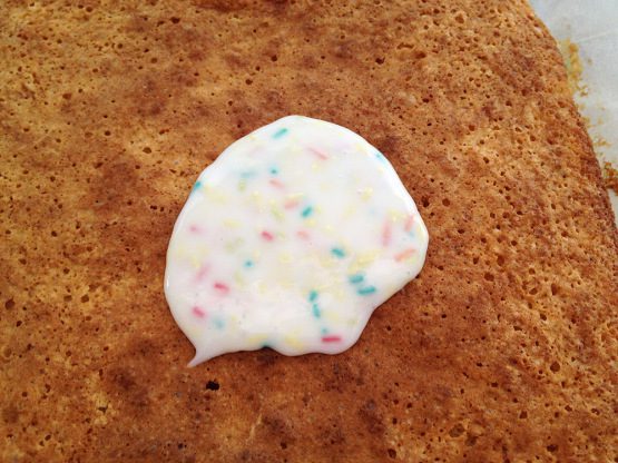 Cómo hacer una tarta de confetti casera
