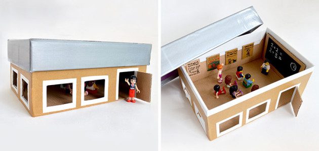 5 juguetes con cajas de cartón infantiles
