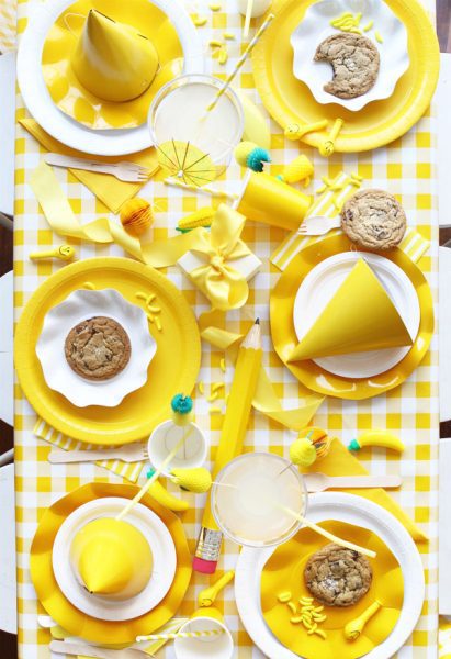 ideas para decorar fiesta de amarillo chillón