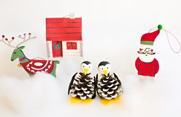 pinguinos-con-pinas-manualidades-infantiles-de-navidad