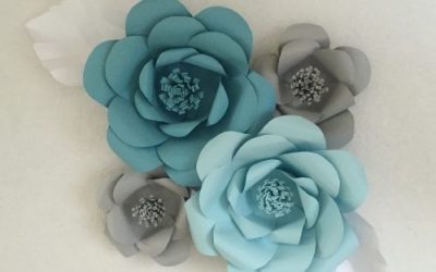 Decorar la Mesa con Flores de Papel