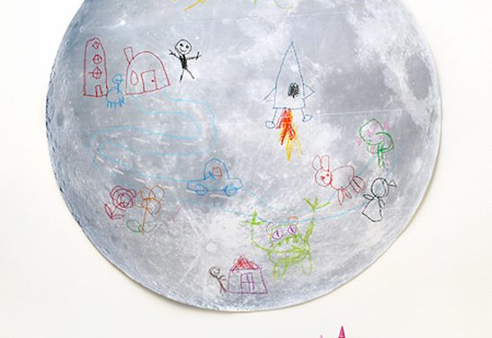 Dibujar en la Luna: manualidad con niños