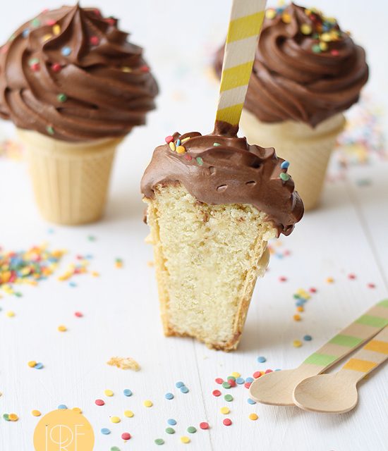 Receta de cupcakes de chocolate con forma de helado
