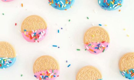 Ideas para mesa dulce en fiestas infantiles: ¡Oreos de confetti!