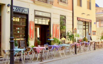 Horchata y Fartons: La pareja gastronómica de Valencia